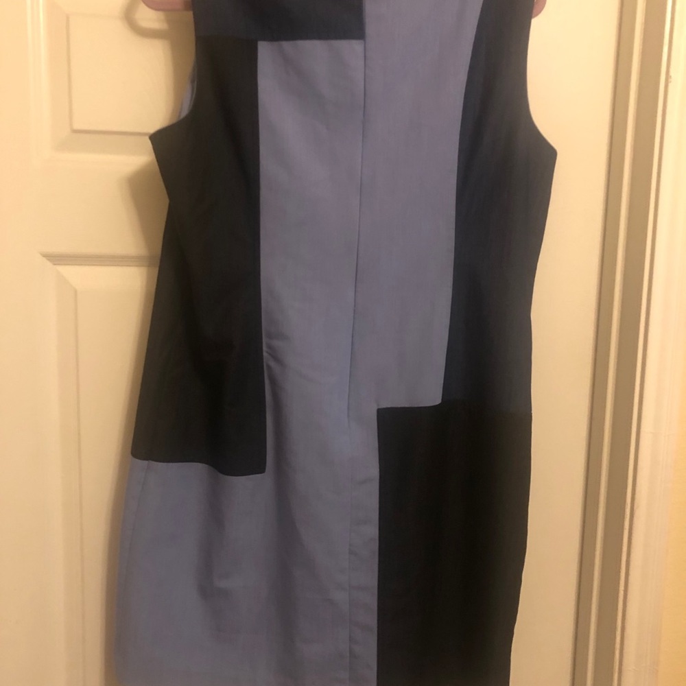 Designer: Calvin Klein
Size: Misses 14